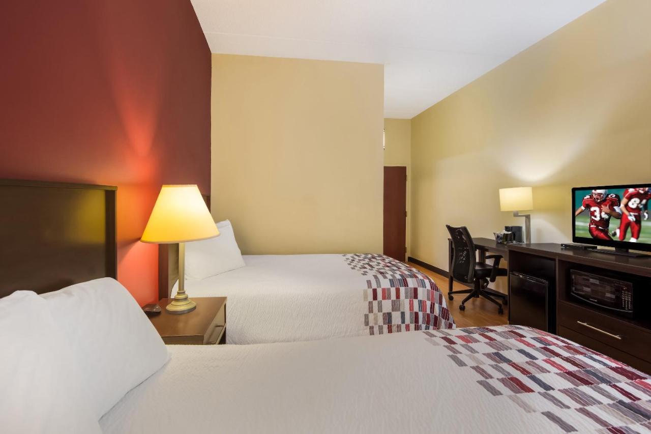 Red Roof Inn Хендерсънвил Екстериор снимка