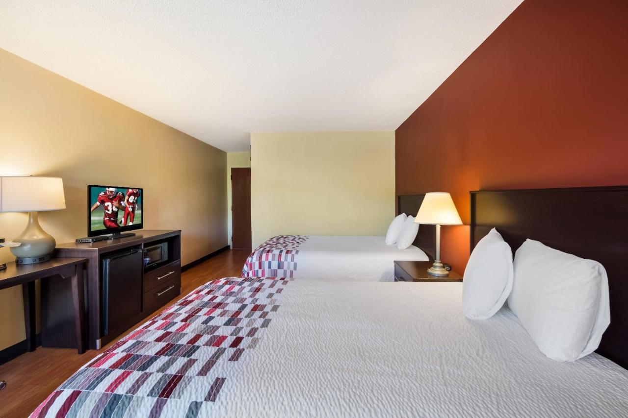 Red Roof Inn Хендерсънвил Екстериор снимка