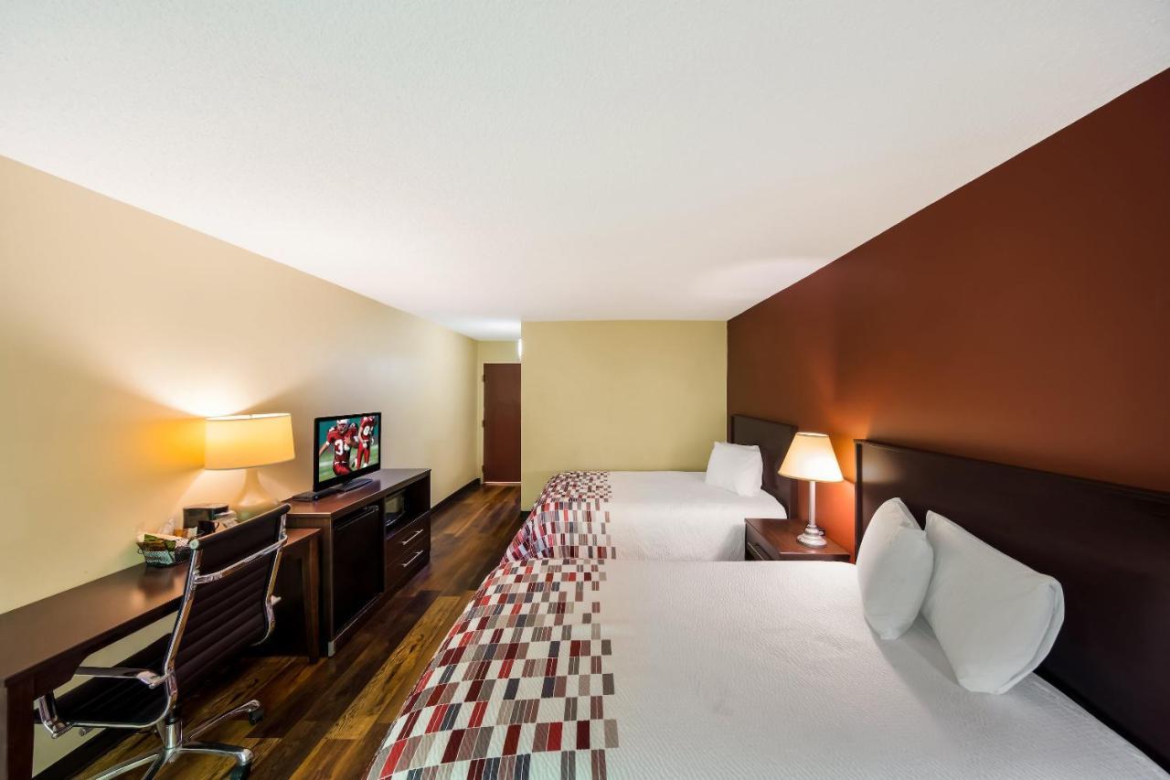 Red Roof Inn Хендерсънвил Екстериор снимка