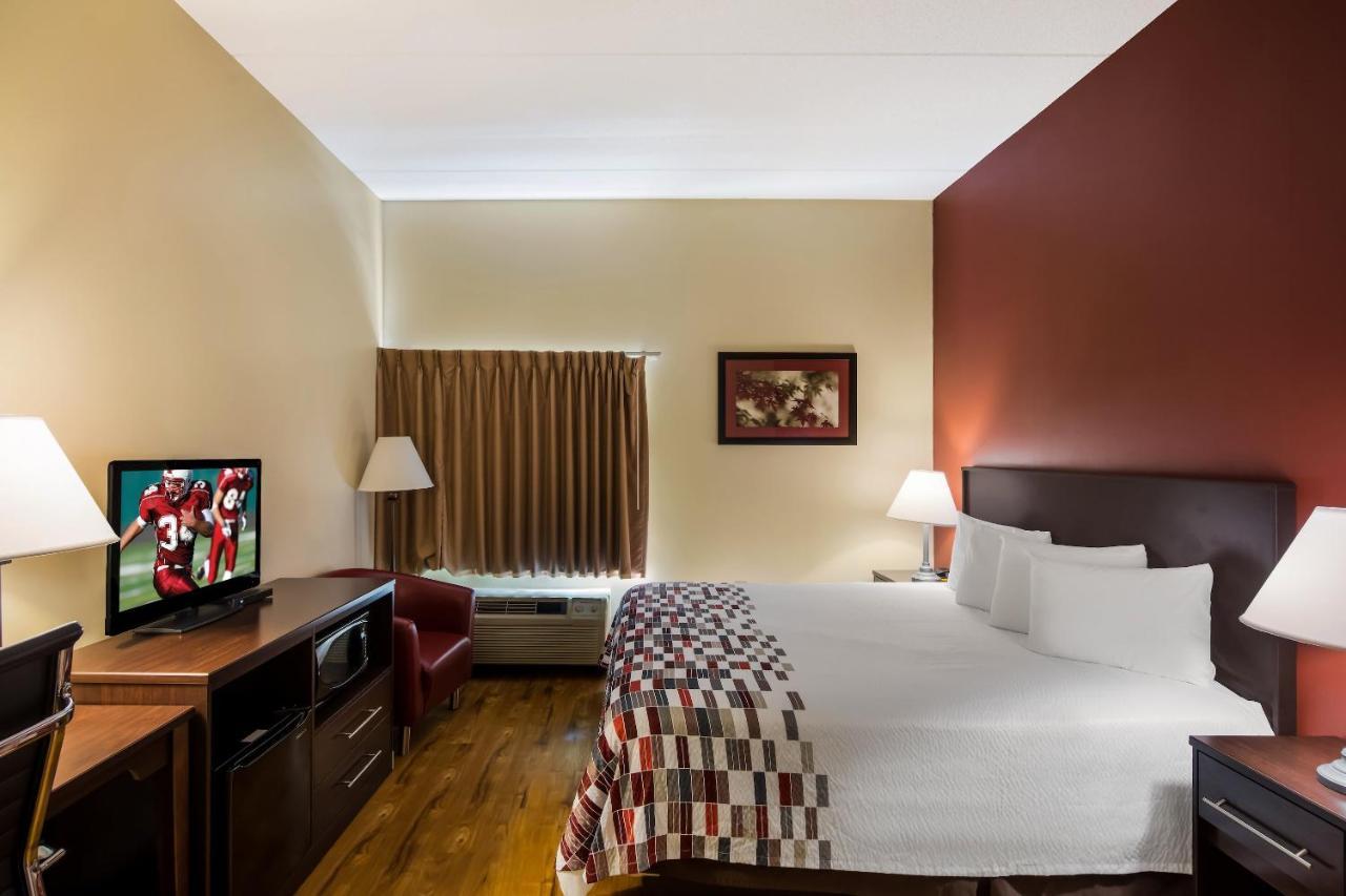 Red Roof Inn Хендерсънвил Екстериор снимка
