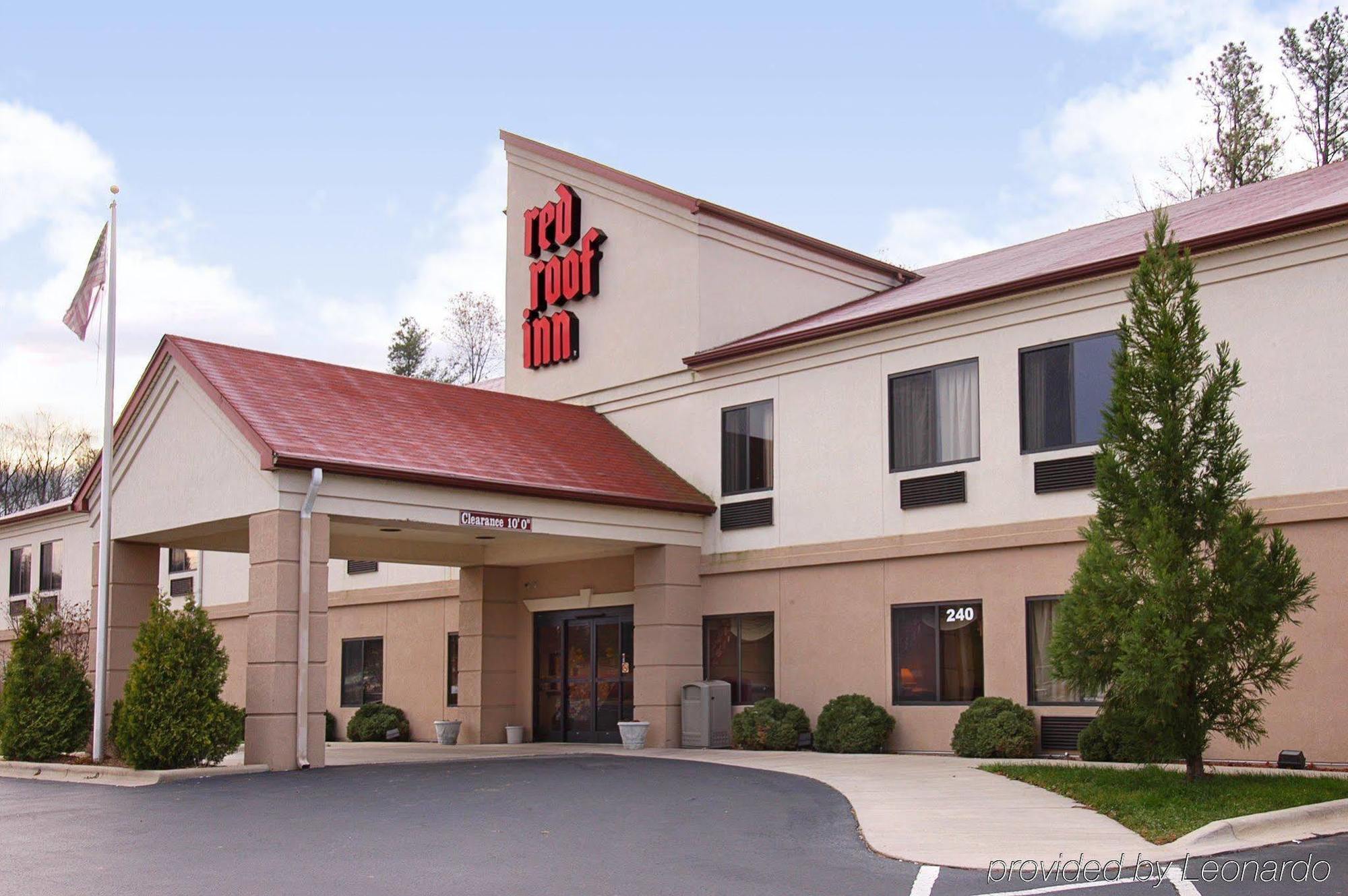 Red Roof Inn Хендерсънвил Екстериор снимка